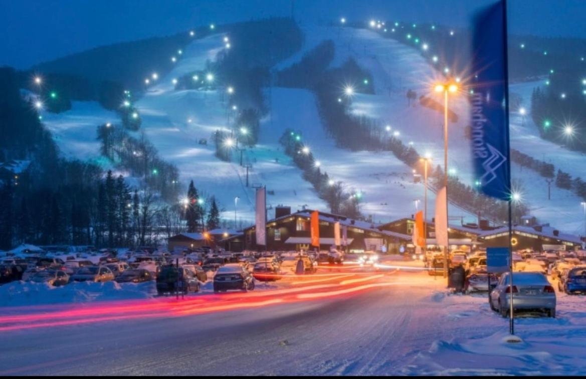 Condo Ski-In Ski-Out Stoneham Dış mekan fotoğraf